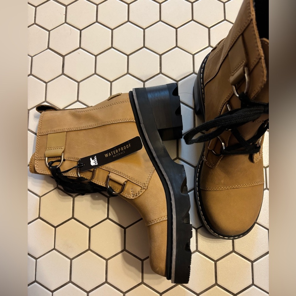 Sorel Tan Ankle Boots with Black Soles